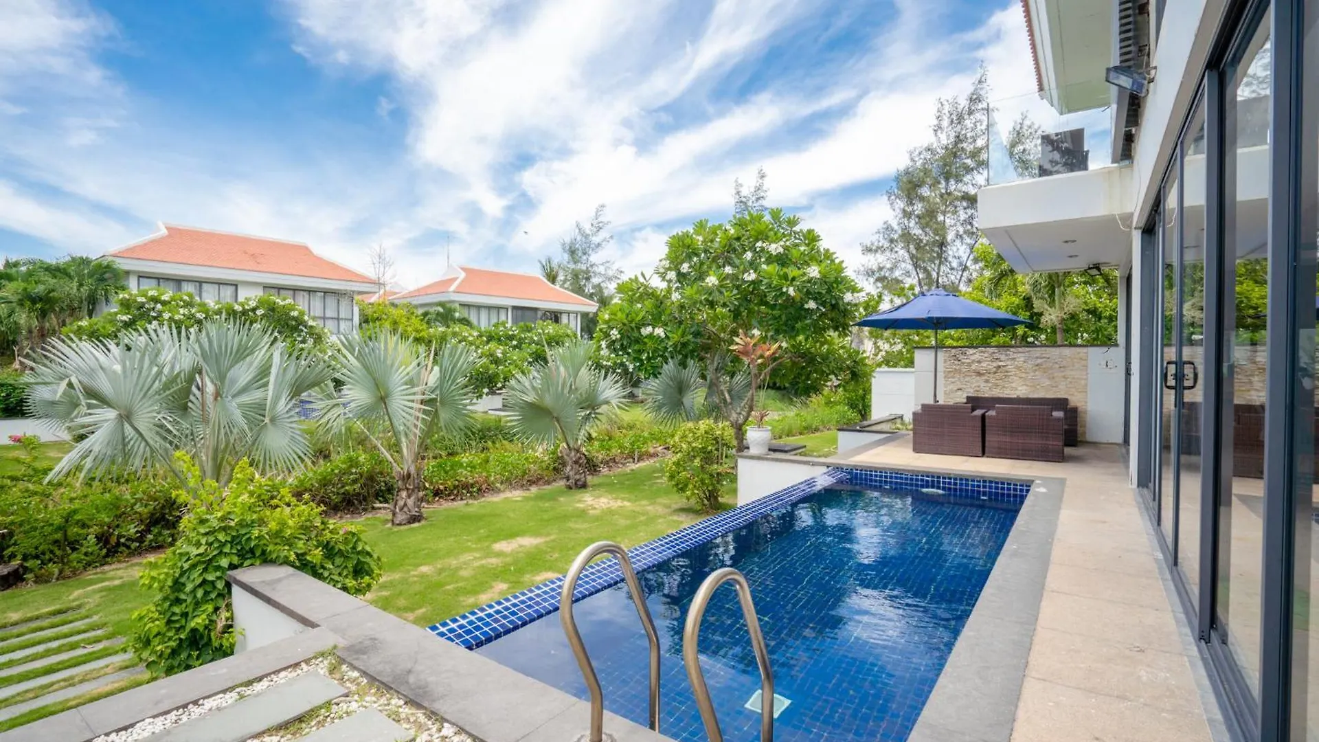 Asana Ocean Resort & Spa Danang 5*, Da Nang