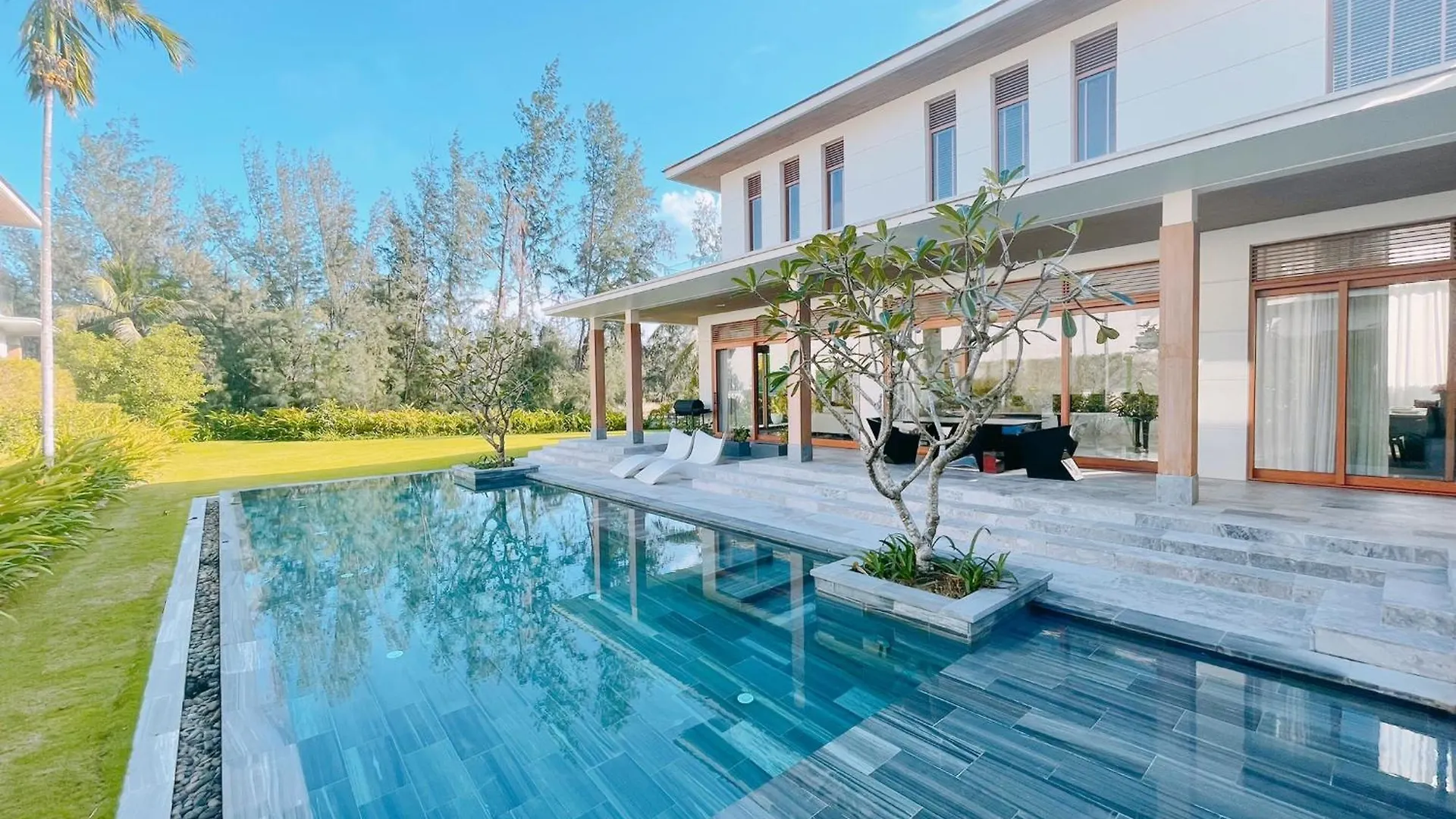 Asana Ocean Resort & Spa Danang