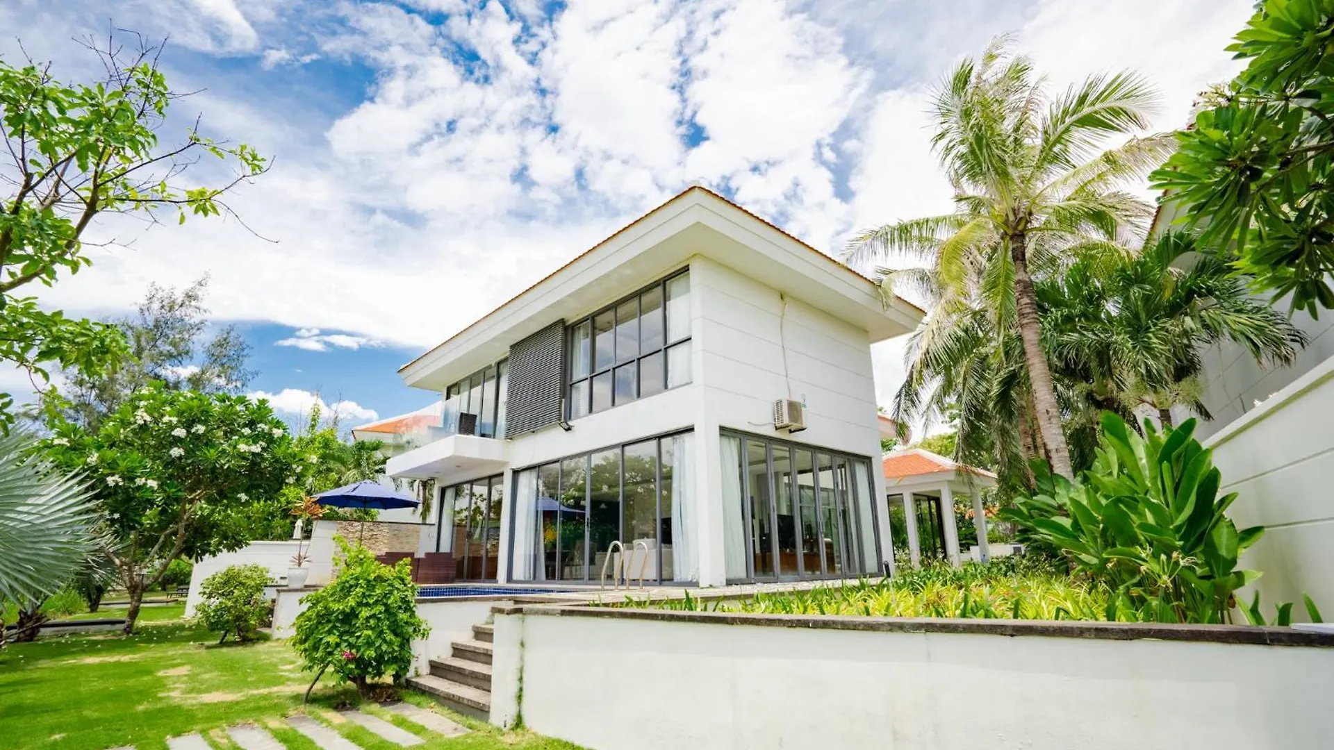 Asana Ocean Resort & Spa Danang Vietnam