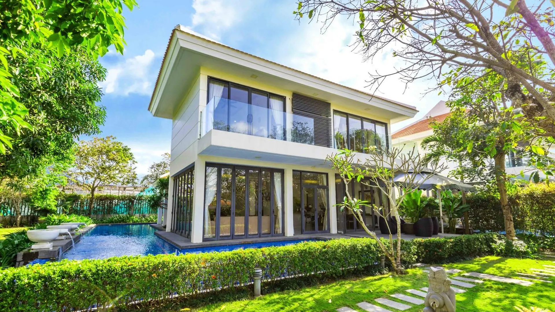 Asana Ocean Resort & Spa Danang 5*, Da Nang