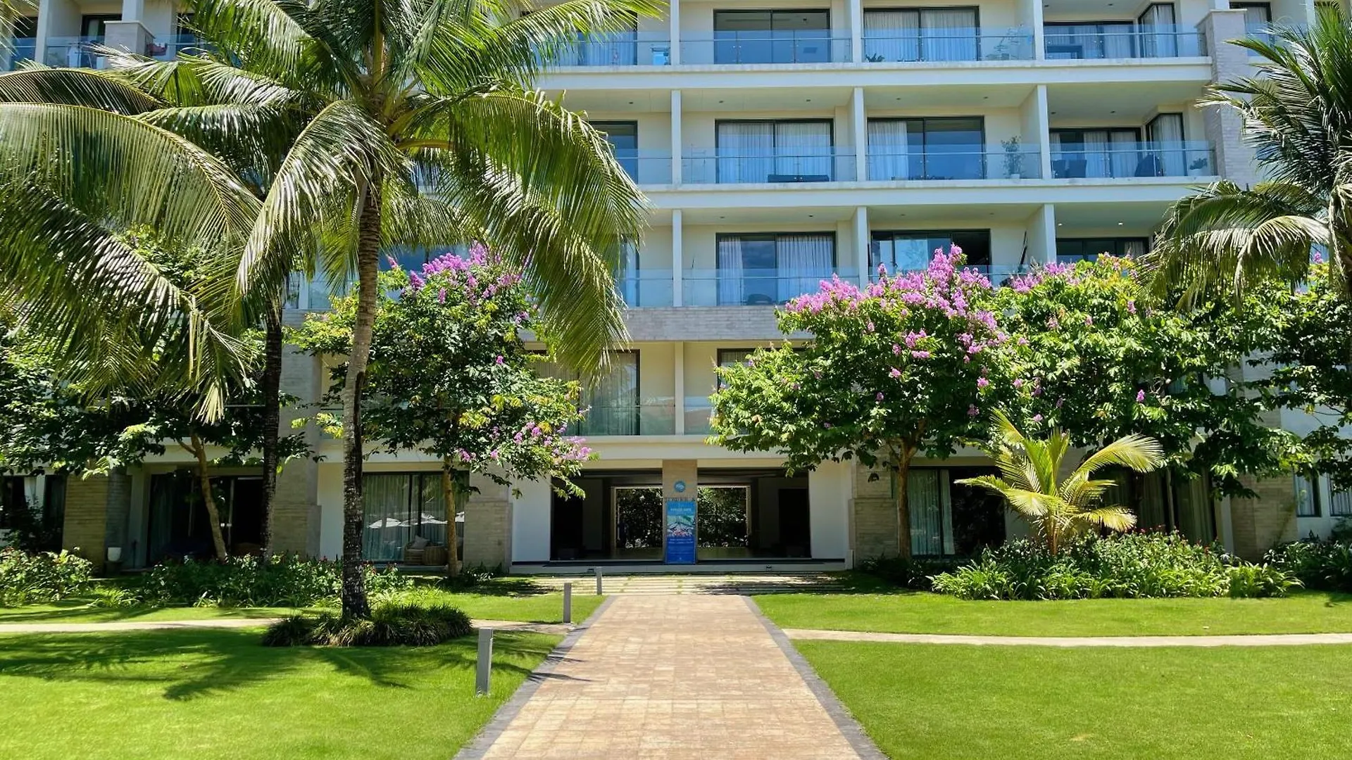 Asana Ocean Resort & Spa Danang